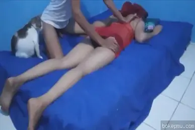 Pijat sepupu kakak terus langsung gue entot dia